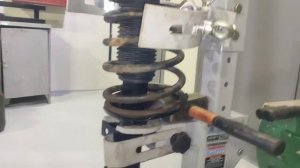 Замена передних амортизаторов на Terrano.#своимируками #хочуврек