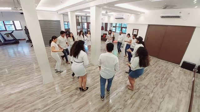 Latin | Rueda Salsa | Impulse Studio Mumbai | Bosky n Punit смотреть онлайн