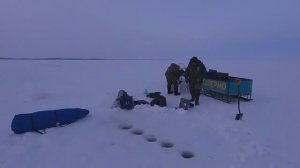 Остались одни. Сумасшедшая рыбалка на Чанах! Наконец то повезло ! Карась под водой, дорога, люди.