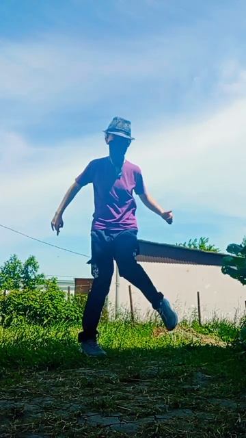 ТАНЦУЮ БОМБЕЗНЫЙ ШАФФЛ🤩☀DANCE✨МАЛИНОВАЯ ЛАДА🔥💥 на природе🍀🏞🌿#рекомендации  #shuffledance #KatyaDanc