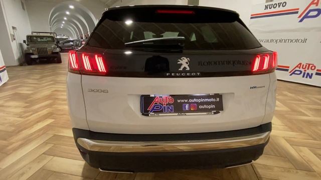 Peugeot 3008 Hybrid4 300 смотреть онлайн