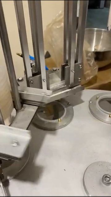 запайщик стаканов с дозатором для сыпучих продуктов