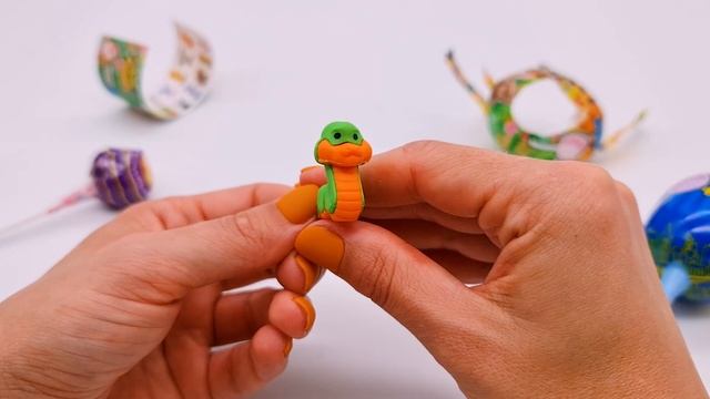 Chupa Chups Lollipop with Toy! Jungle Zoo and Grippy Heroes 🤩🍭 смотреть онлайн