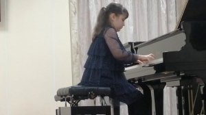 Шопен Вальс си минор Играет София Волкова