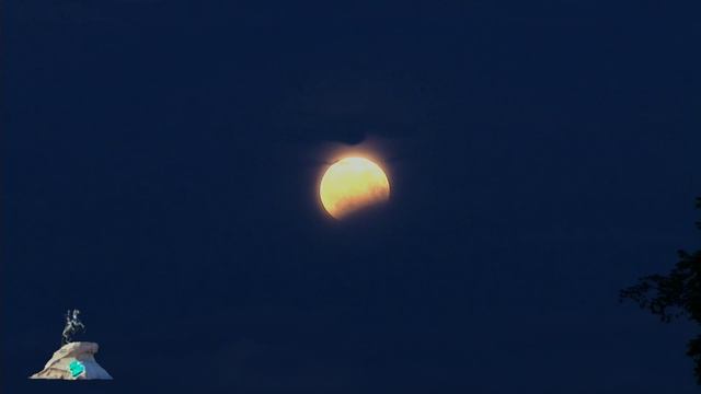 Затмение луны 07.08 смотреть онлайн