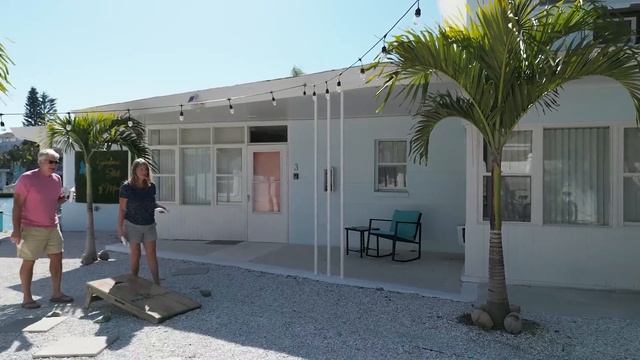 Stay and Play at Clearwater Beach | Air BNB Vacation Rentals | Waterfront смотреть онлайн