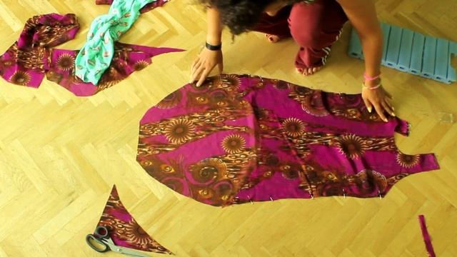 How To Make a High Low Top | Sewing For Beginners смотреть онлайн