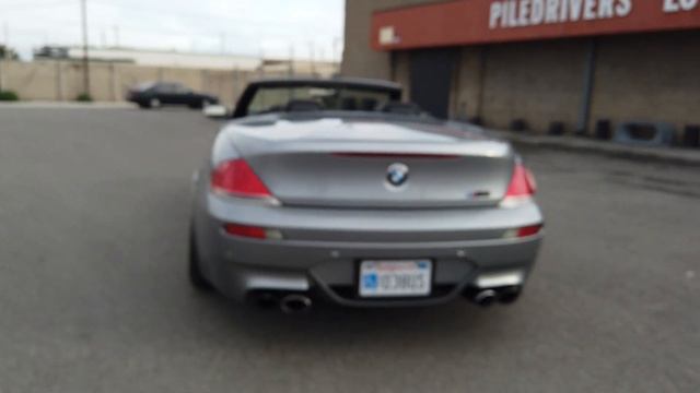 Walking around BMW M6 смотреть онлайн