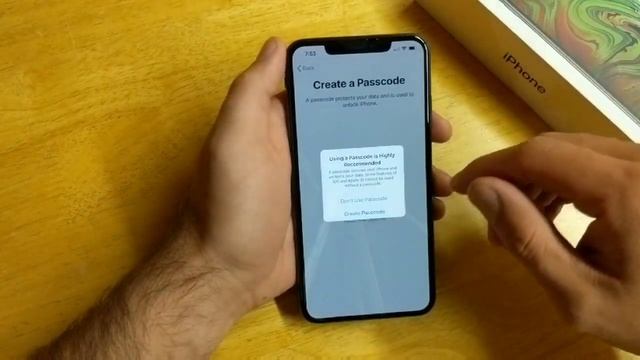 IPhone XS Max Startup/activation.