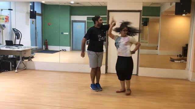 Hawa Hawa | Mubarakan | Tapori/Salsa | Dance Choreography | Harsha/Shreya смотреть онлайн