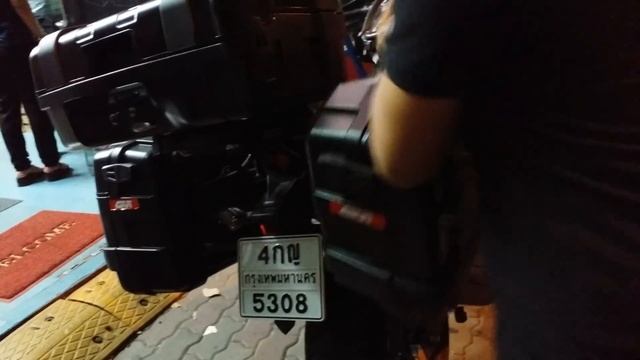 Quick Review Givi ITALY TRK33 смотреть онлайн