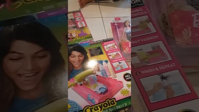 Ikutan lomba mewarnai, dapat hadiah Barbie 🙆
