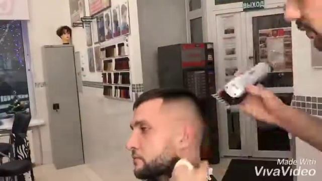 Стилист Сулейманов, Самая-Самая, Барклая, 7 корп.4 смотреть онлайн