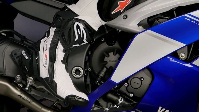 October 2015 Deals & New Gear at RevZilla.com смотреть онлайн