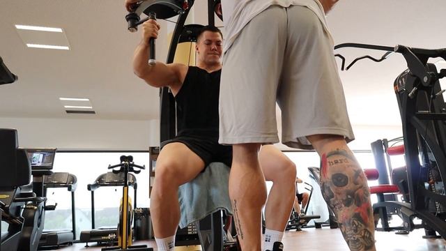 PUSH WORKOUT mit Fabian Mayr смотреть онлайн