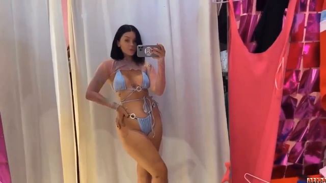 Люблю срывать с себя микро бикини 😋. 18+. Эротика