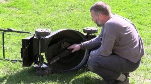 Лёгкий пуск газоносилки без мучений. Champion LM5645. Третий сезон в работе. Можно ли ложить на бок