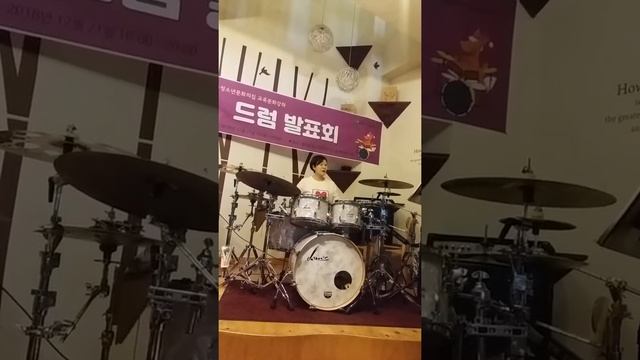 Cake By The Ocean -- DNCE