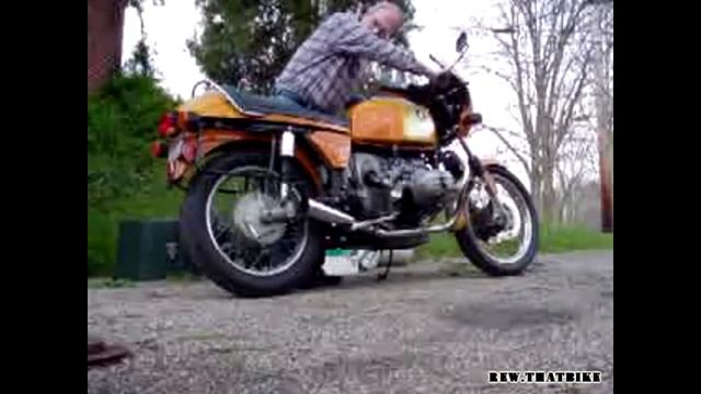 BMW R90S exhaust sound and acceleration compilation смотреть онлайн