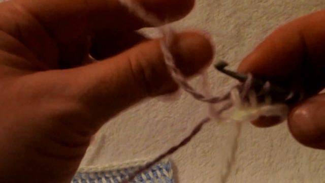 Тунисское вязание. Двухцветный узор (2 способ). Видеоурок. смотреть онлайн