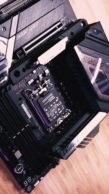 ASUS ROG Strix Z790-E Gaming WiFi смотреть онлайн