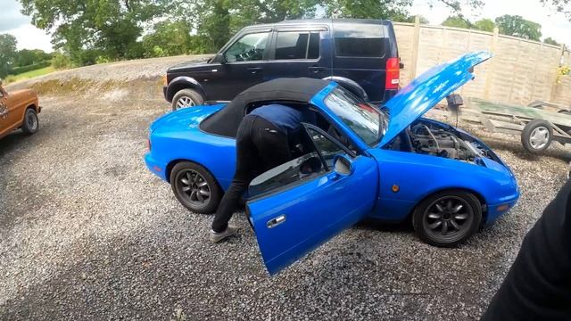 Abandoned Since 2018 - Will This 1994 Eunos Roadster run and drive to an MOT? смотреть онлайн