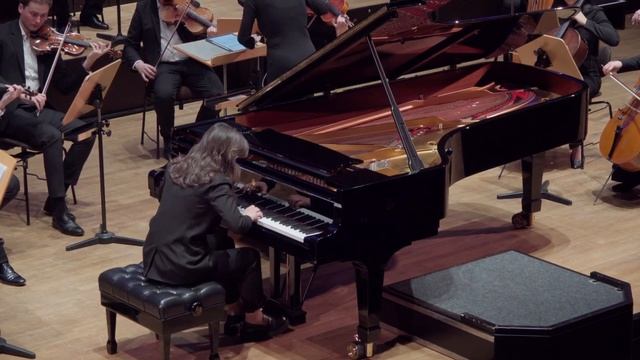 MRIYA Orchestra - Joseph Haydn: Piano Concerto D-Dur, Solo: Kateryna Titova смотреть онлайн