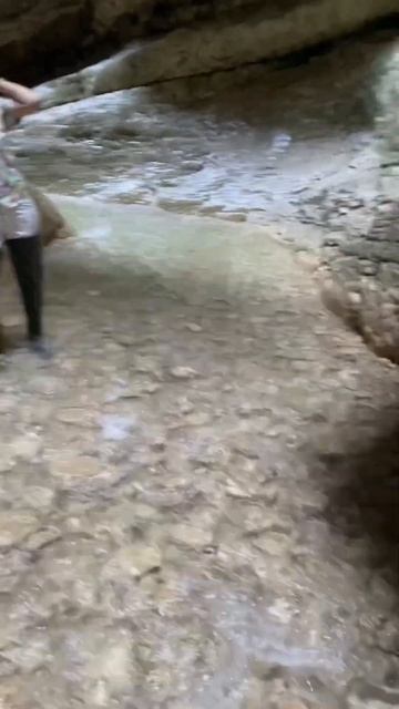 Салтинский Водопад 2022 По дороге к водопаду мы шли в сапогах🤪..