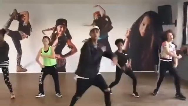 a ringtone dance смотреть онлайн