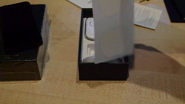 iPhone 5(unboxing, unpacking) ( распаковка и содержимое коробки) смотреть онлайн