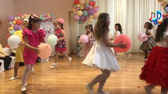 Танец с воздушными шарами