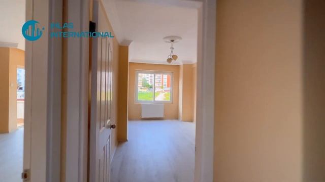 Просторная квартира 3+1 в престижном районе Мерсина по супер низкой цене! Недвижимость в Мерсине