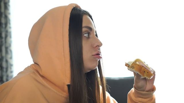 МЫ СТАЛИ БЕДНЫМИ. Kukla Loli смотреть онлайн