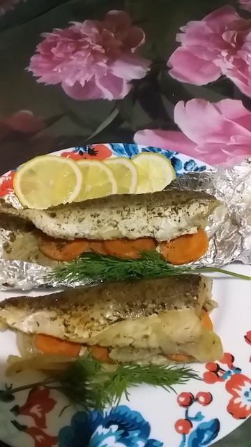 Вкусная и полезная запеченная рыба с овощами😘 смотреть онлайн