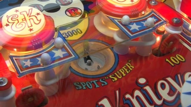 1977 Bally EVEL KNIEVEL Pinball Machine смотреть онлайн