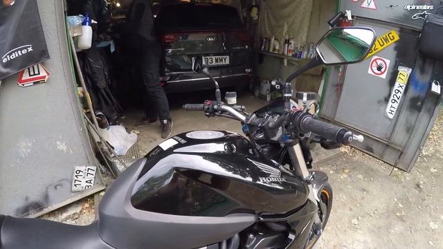 Honda CB1000R умная замена натяжителя цепи ГРМ секретами ремонта. Гремит гидронатяжитель CB 1000 R смотреть онлайн