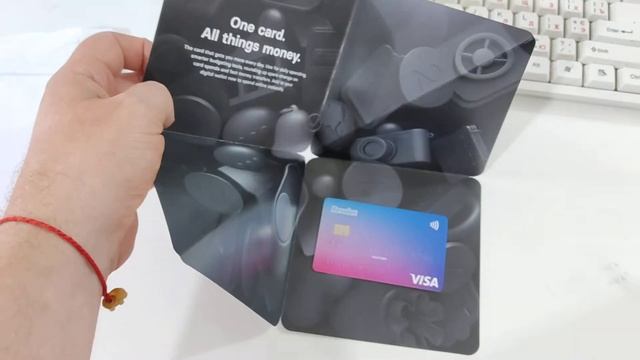 Карта "Revolut" в новой упаковке. смотреть онлайн