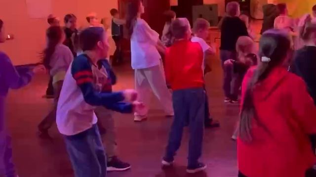 дискотека 😊