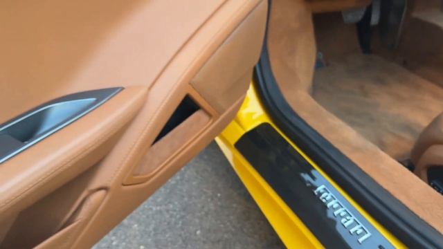 2014 Ferrari 458 Spider Walk Around смотреть онлайн