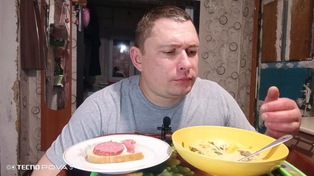 мукбанг/обжор/сырный суп,бутерброды/ смотреть онлайн