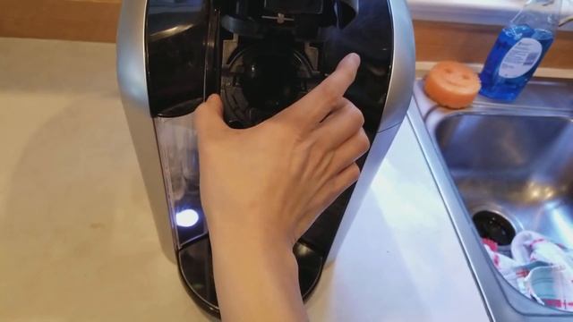 How To Remove The Keurig Kcup Holder From A Keurig 2.0