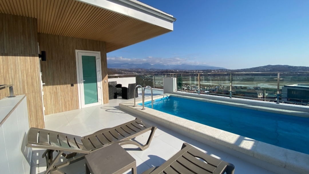 с ремонтом и бассейном на крыше смотреть онлайн