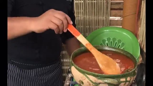 Raíces Casa Restaurant Mole Amarillo de Pitiona Oaxaca смотреть онлайн