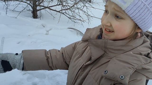 Скетч: мы на улице. Весёлое видео смотреть онлайн