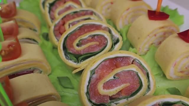 ЗАКУСКИ на НОВЫЙ ГОД ! Идеальные закуски на любой праздничный стол_ вкусно, красиво, быстро! смотреть онлайн