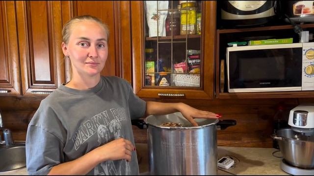 Готовимся к первой поставке в Москву! Самостоятельно обезрожили козочек! Наша деревенская жизнь! смотреть онлайн