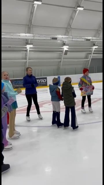 Хочешь узнать больше про фигурное катание - подписывайся❤️ Поздравили нашу Джесс с днем рождения🥳