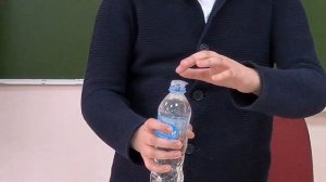 Фокус с водой- против закона Физики