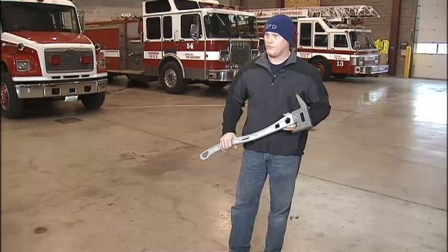 Spokane firefighter designs BADAXX piece of equipment смотреть онлайн