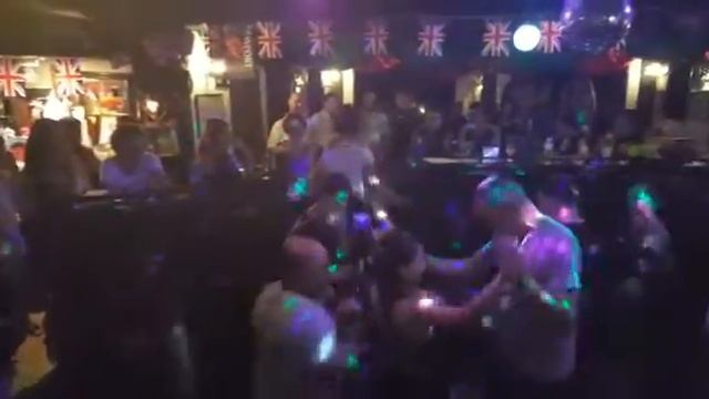 The Green Man Salsa in Phuket with their 8th year Anniversary in Salsa Dancing смотреть онлайн